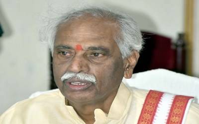 Bandaru Dattatreya20160810124353_l